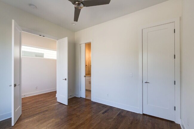 Building Photo - "Charming 4-Bedroom Nashville Oasis with E...