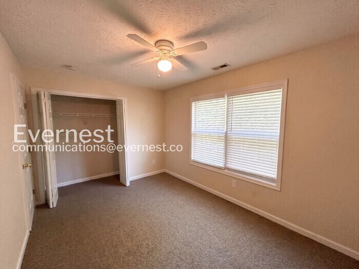 Building Photo - 6228 Weathersfield Way
