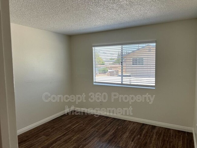 Building Photo - 4087 Farquhar Ave