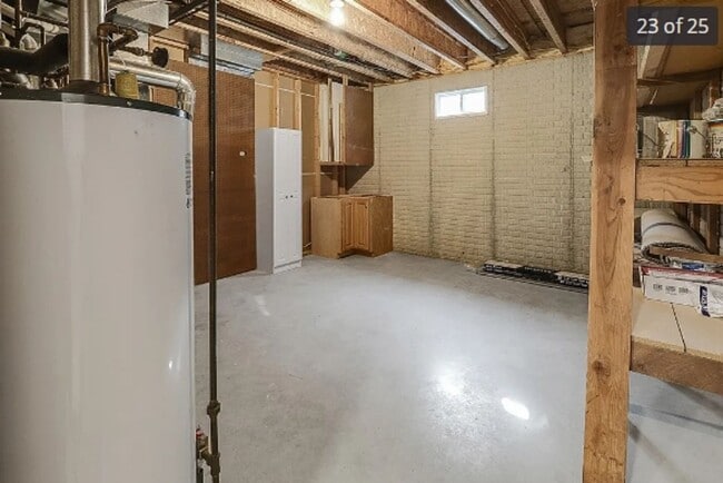 Building Photo - Newly Remodel 3 bed house - Rent $3k per m...