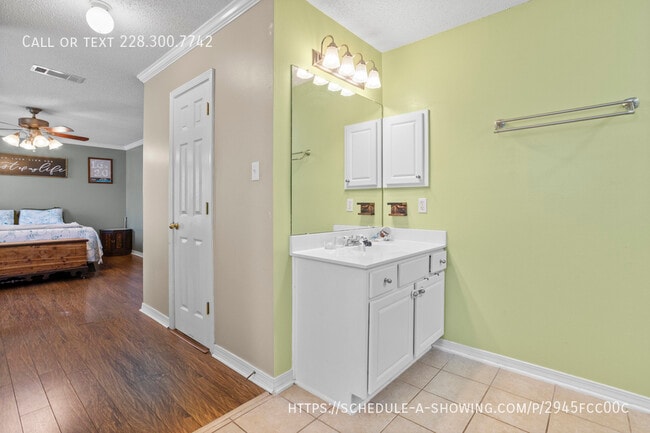 Building Photo - 15792 Texas Ave