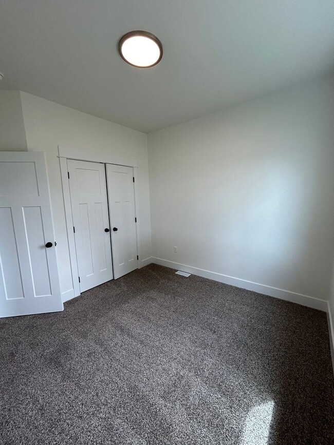 Building Photo - New Townhome