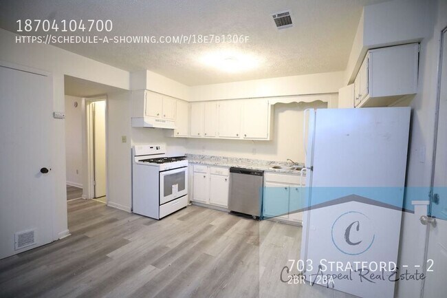 Building Photo - 703 Stratford Dr