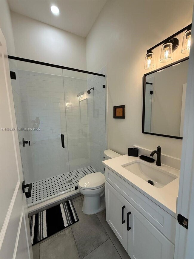 Building Photo - 20925 NW 100th Avenue Rd