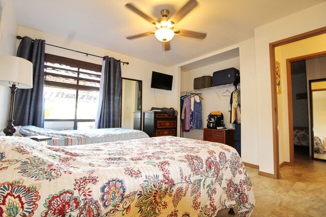 Building Photo - Haleakala Gardens mostly furnished 3bed/2b...