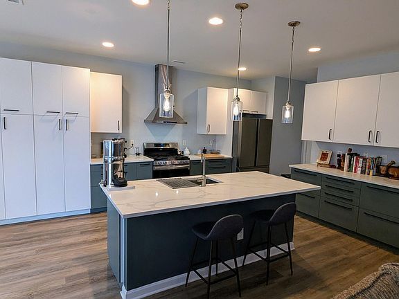 Building Photo - Build Equity While Leasing - Lease and Own...