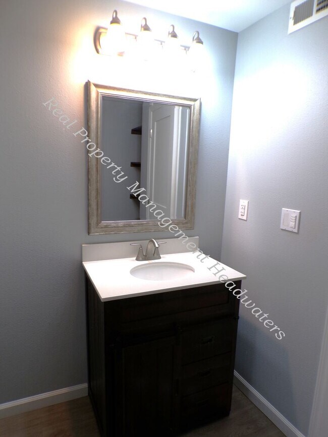 Building Photo - 1525 Aspen St