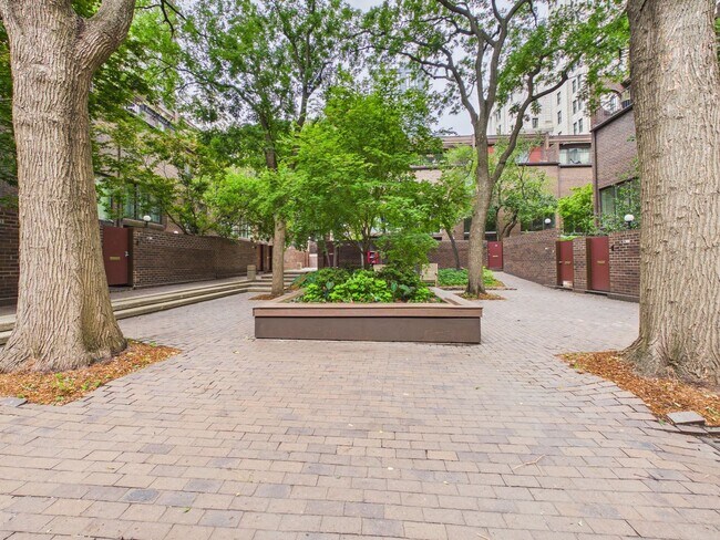 Building Photo - #1 St James Court