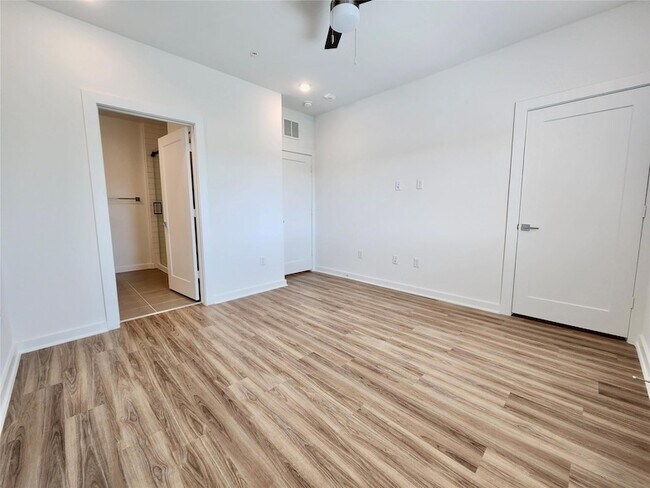 Building Photo - 4802 S Congress Ave