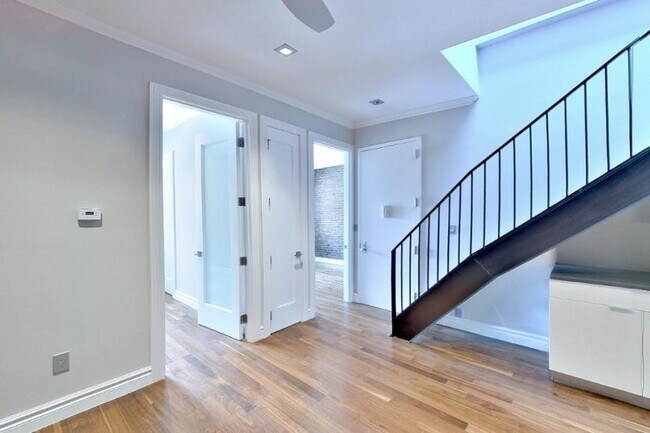 Primary Photo - 4 bedroom in New York NY 10022