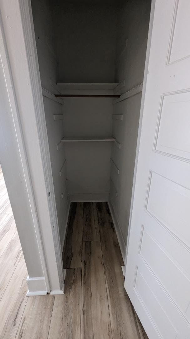 Building Photo - 838 E 3rd St