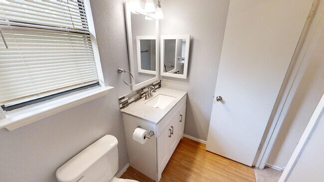 Building Photo - 2308 Darwin Cir