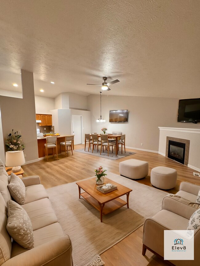 Building Photo - Modern Duplex Living in South Hill – Welco...