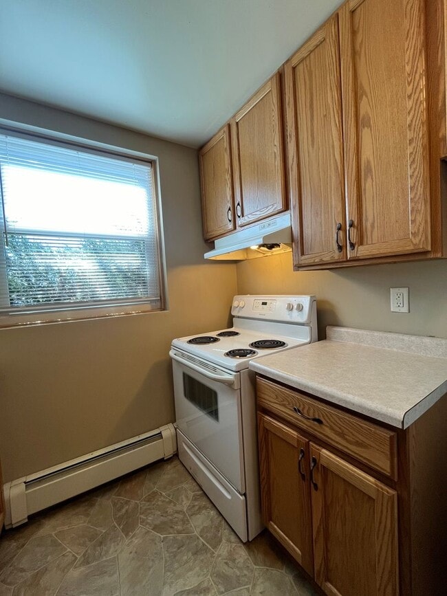 Interior Photo - 699 3rd St East