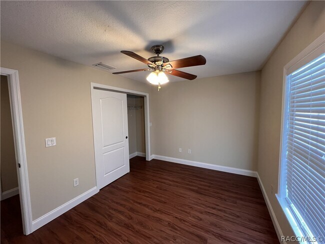 Building Photo - 2223 CR 445