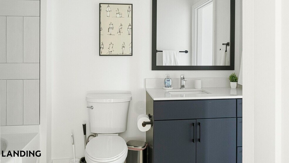 Building Photo - 1007 S Mint St