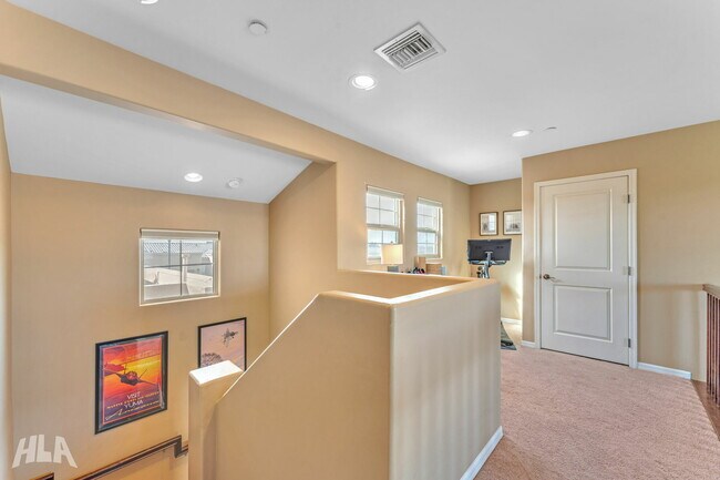 Building Photo - 6108 E Morning Ln