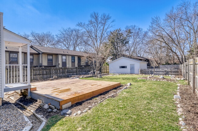 Building Photo - 626 N Hough St