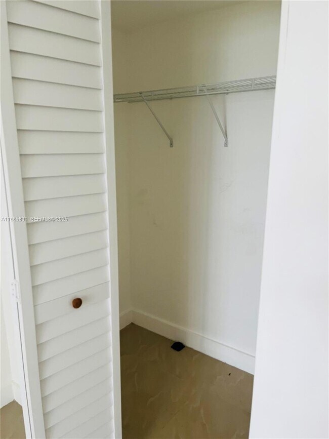 Building Photo - 1935 Marseille Dr