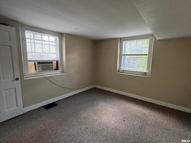 Building Photo - 2648 Ripley St