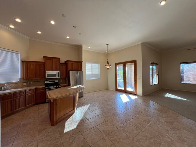 Building Photo - 3 BEDROOM IN LA QUINTA!