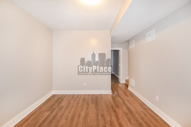 Building Photo - 1223 E New York St