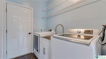 Building Photo - 5587 Stonecroft Ln