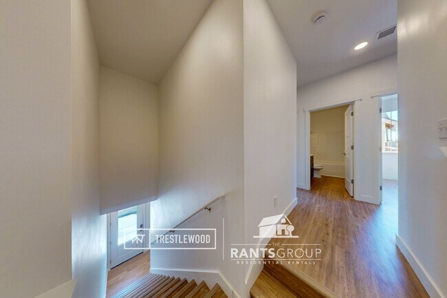 Building Photo - Brand New! Modern Home in Trestlewood – Wh...