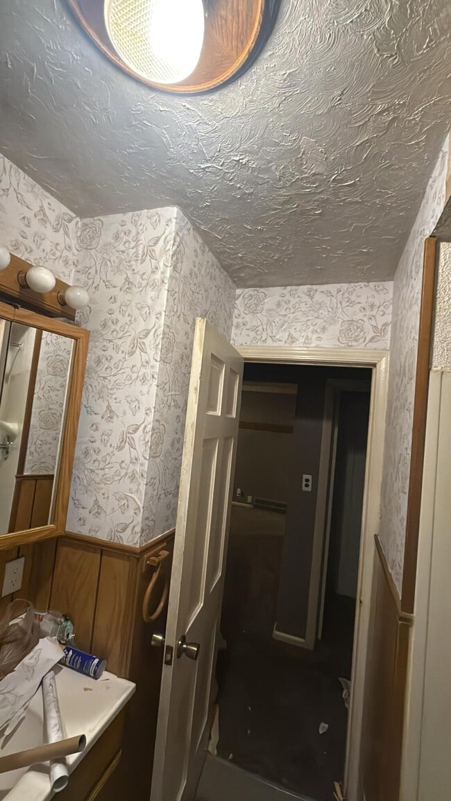 Building Photo - 3340 Dudley St