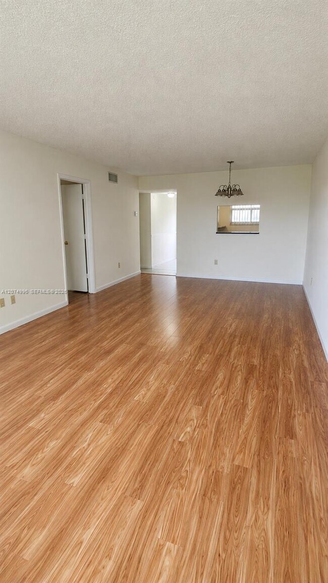 Building Photo - 6550 Royal Palm Blvd