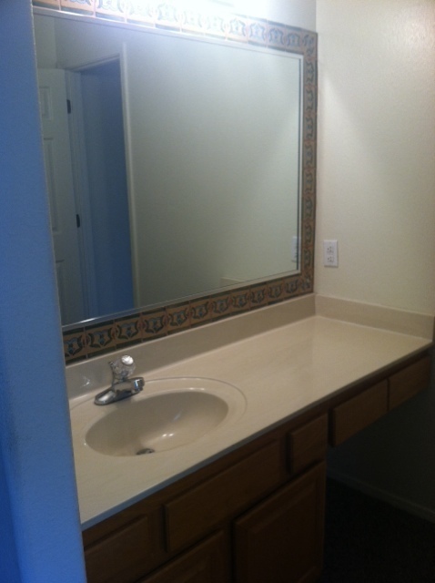 Building Photo - Amazing Mountain Views! Awesome Townhouse ...