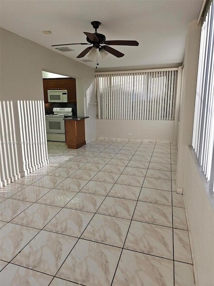 Building Photo - 1000 NE 13th Ave