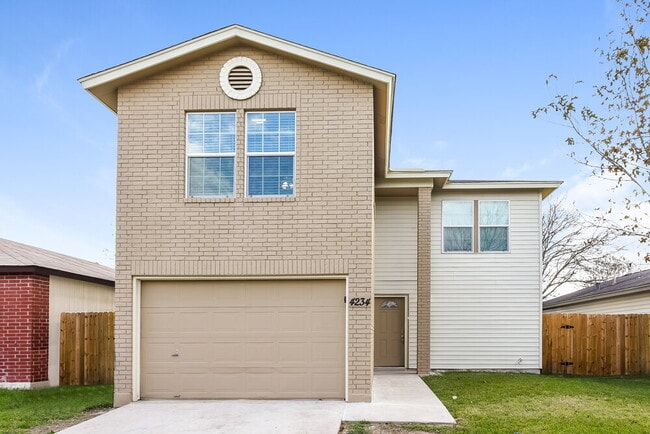 Building Photo - 4234 Sunrise Cove Dr