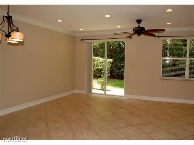 Building Photo - 16081 Poppyseed Cir