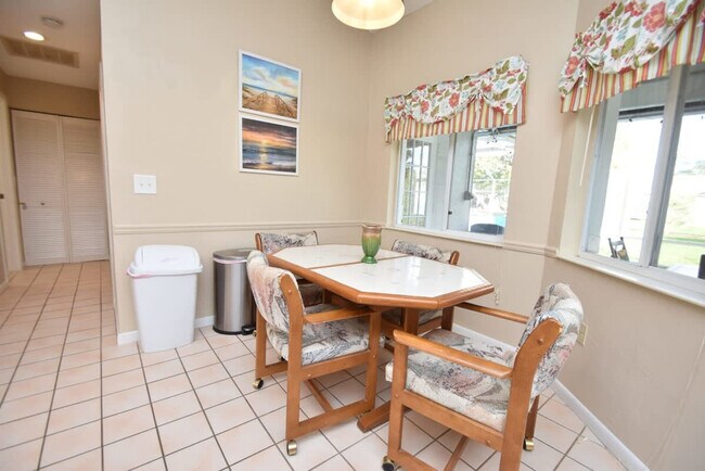 Building Photo - 60 Westover Ln