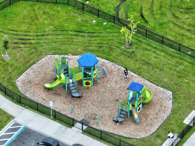 Building Photo - 9381 Serapis Wy