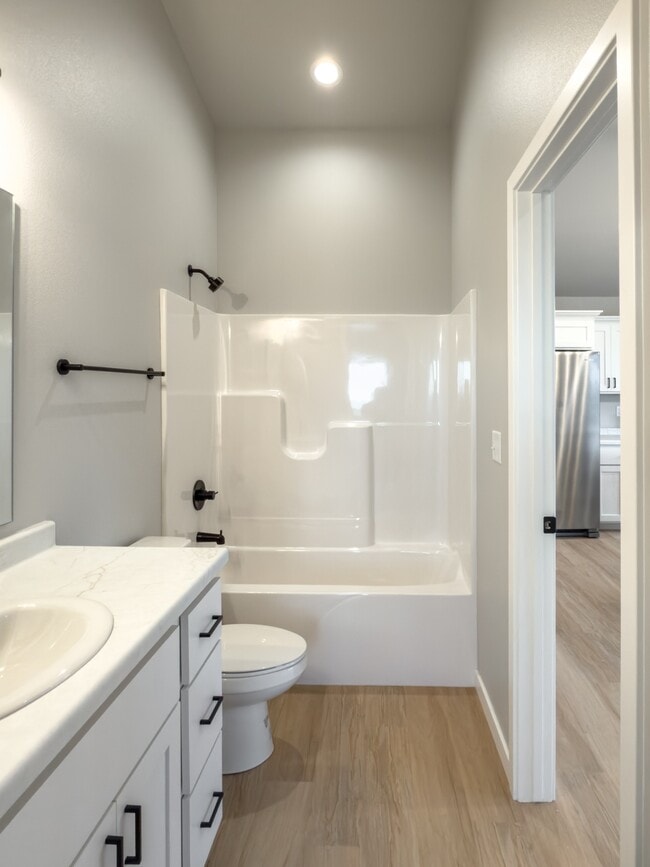 Building Photo - 3719 33rd St S