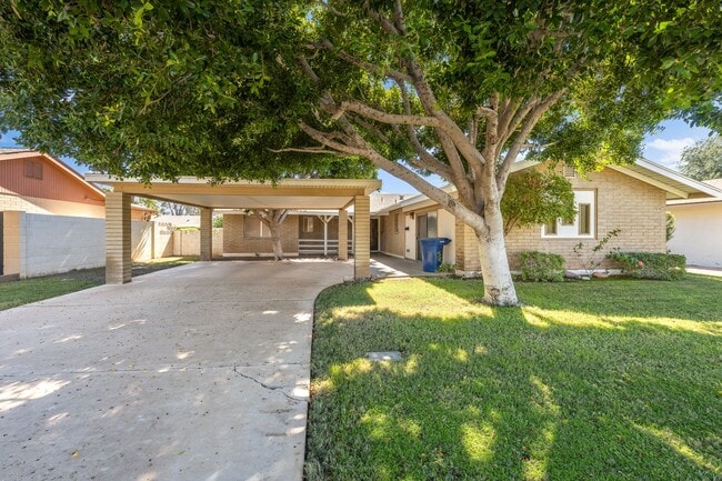 Building Photo - Spacious 4BR Tempe Home with Private Pool Near ASU