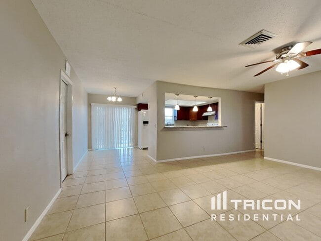 Building Photo - 10951 110th Ave N