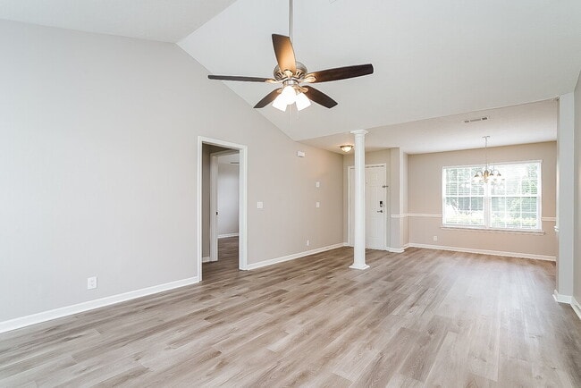 Building Photo - 1205 Hartfield Ct