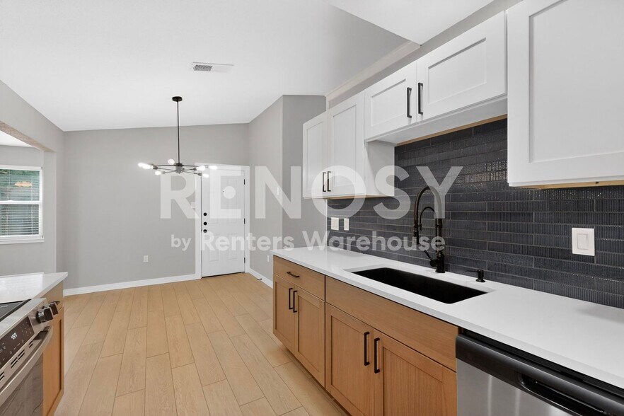 Building Photo - 1408 Seely St