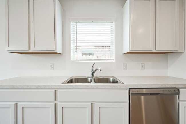 Building Photo - 4138 Zavala Ml St