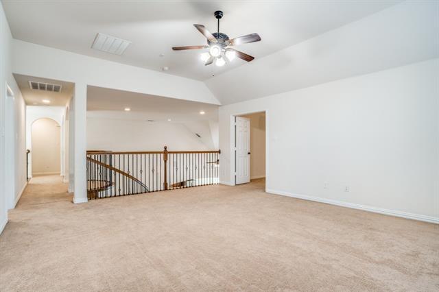 Building Photo - 13085 Llano Ave