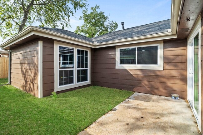 Building Photo - 11567 Willwood Dr