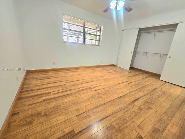 Building Photo - 11588 SW 112th Ave