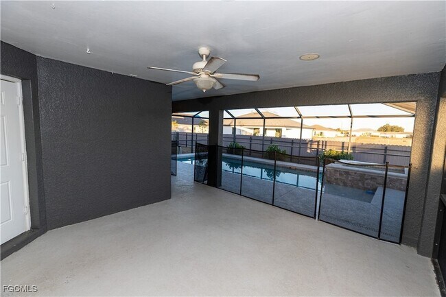 Building Photo - 3073 NW 4th Ave