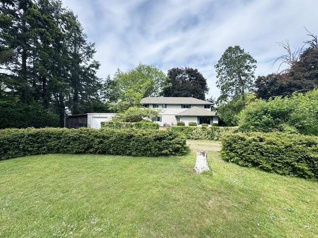 Building Photo - 1470 Anderson Ln