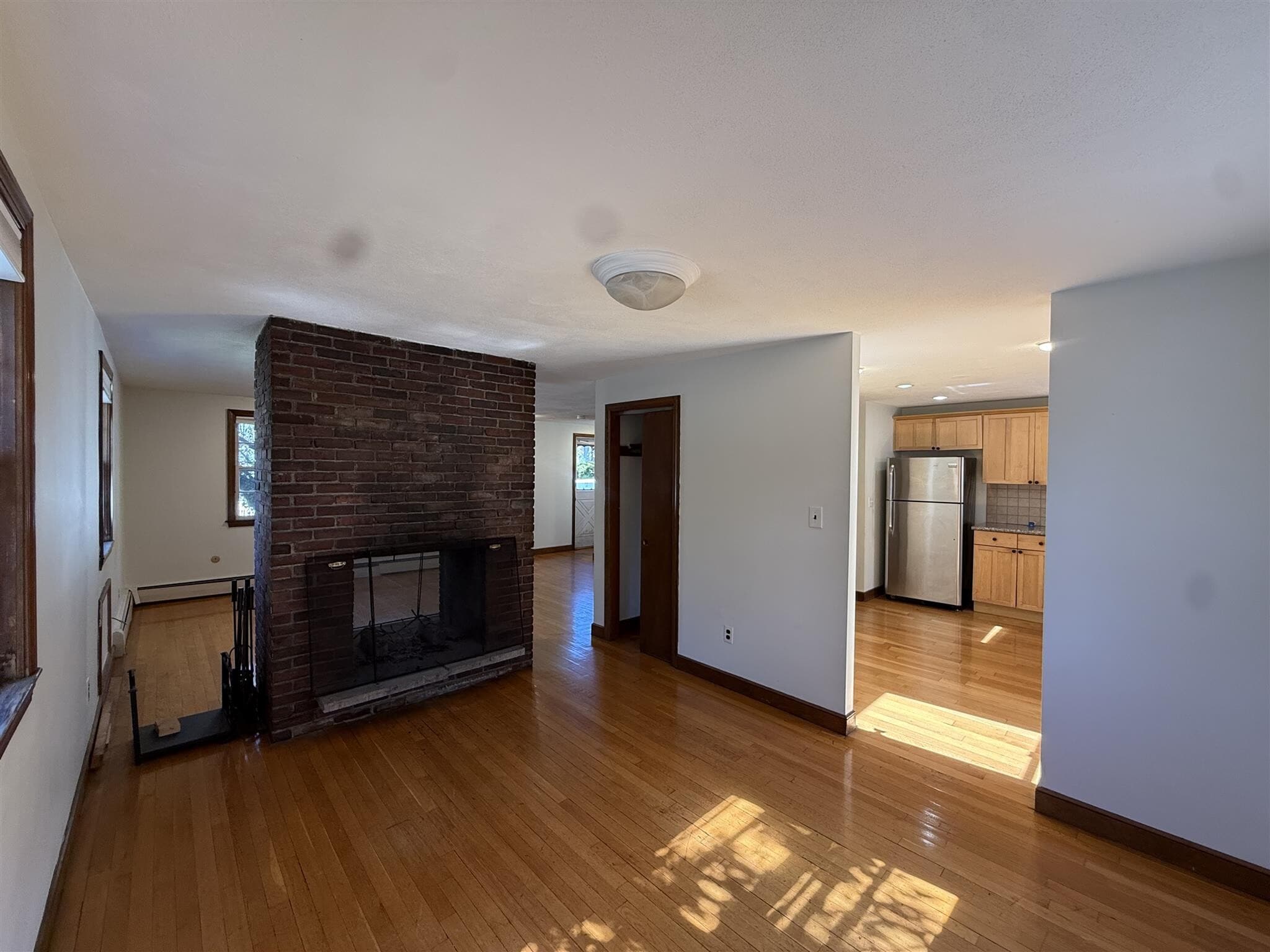 Building Photo - 22 Saville St