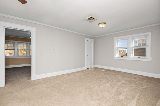 Building Photo - 437 Connecticut Ave