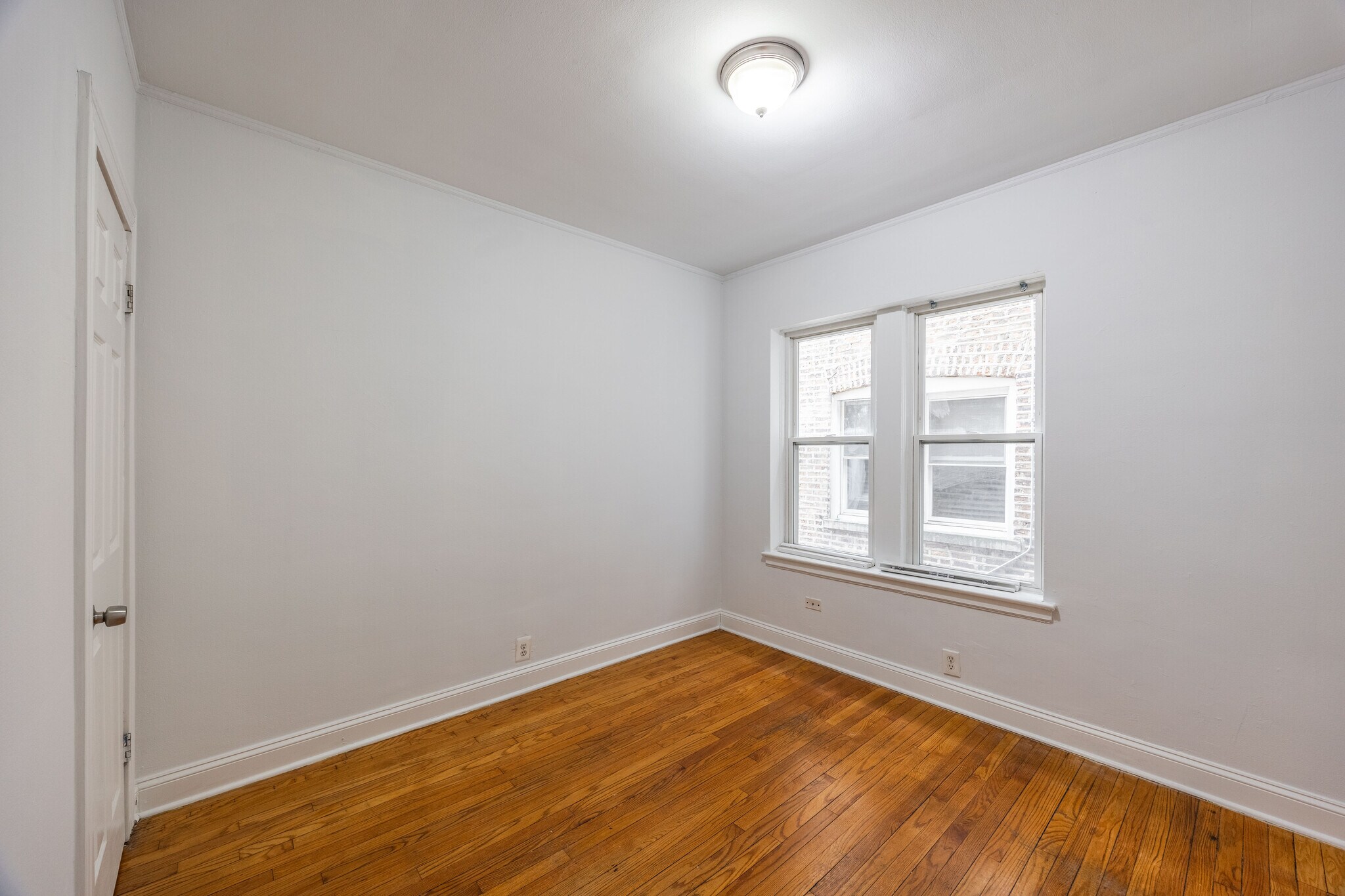 Building Photo - 7350 N Damen Ave